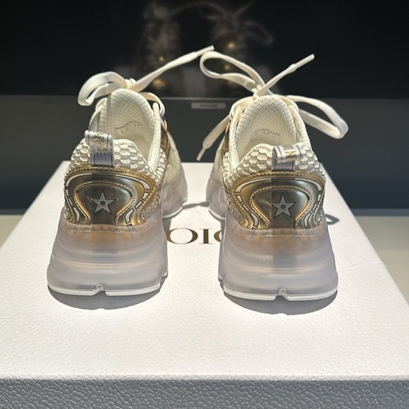 WORN ONCE perfect condition Dior Vibe sneakers, size 7 1/2! - Picture 5 of 12